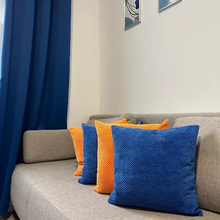 Ferienwohnung, Monteur-appartment R11 Blau 아파트 프라이베르크암넥카