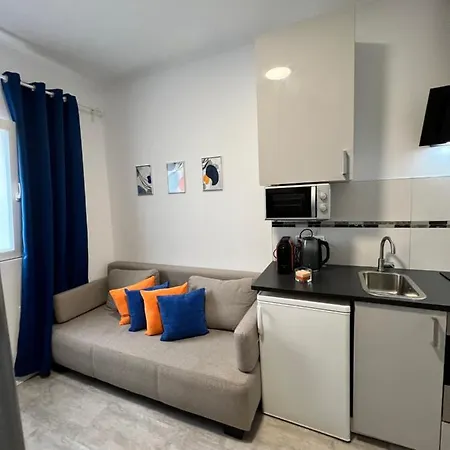 Ferienwohnung, Monteur-appartment R11 Blau 아파트